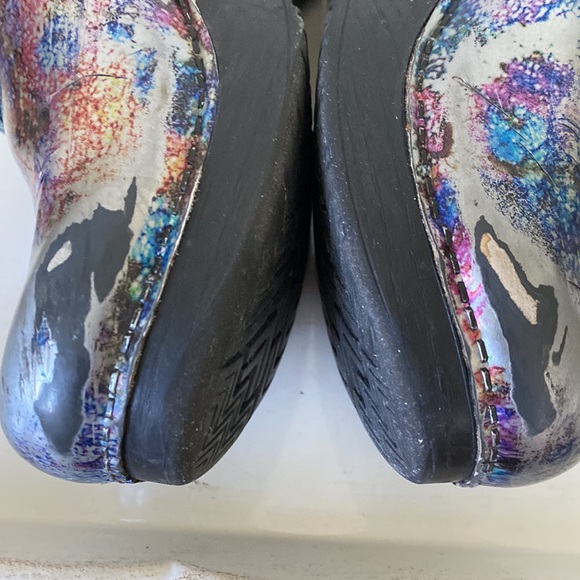 Danksko Women’s Professional Comfort Support Clogs Metallic Patent. US 7.5-8 - Picture 6 of 12